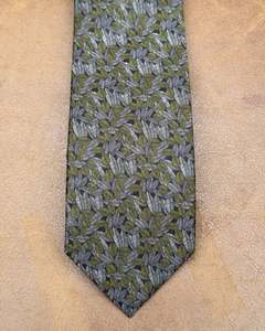 Buckle | Tie & Matching Pocket Square | Grey & Green Leaves