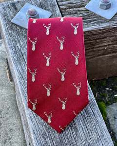 Silandro | Pure Silk Tie | Stag Head Motif | Red Background