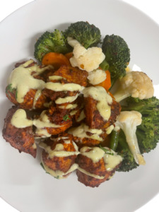 Tandoori Chicken With Spiced Vegetables and Mint Yoghurt - Muscle Chow