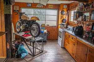 TE AWANGA KITCHEN SCENE