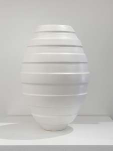 John Parker: #25-10 MATT WHITE RIDGED VESSEL