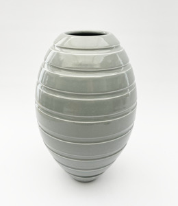 John Parker: #25-31 GREY RIDGED VESSEL