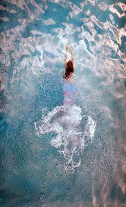 PEARLESCENT SWIMMER, 2018