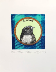 Jo Ogier 1: NZ NATIVE BIRD SOUVENIR BADGE - NZ ROBIN
