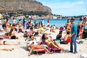 Cathy Carter: CORNER OF PARADISE, MONDELLO