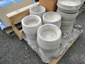 Products: Concrete Dog Bowl Natural 350mm Diameter Musgroves