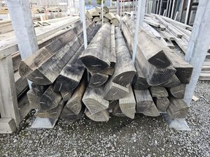 Pine Quarter Round Post90-120mm x 2100mm Musgroves