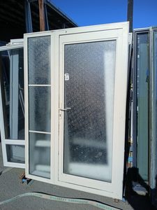 Products: Ext Cream D/G Aluminium Door with Sidelight Musgroves