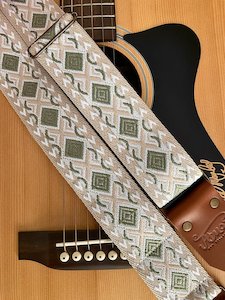 Atmos Nz Guitar Straps: Atmos Long White Cloud Guitar Strap Black Leather