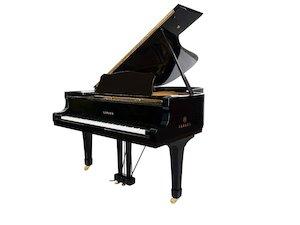 Yamaha: Yamaha C7E Grand Piano in Ebony Polish