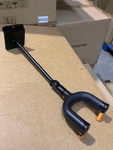 Studiomaster SG720E Guitar Hanger (slat wall & screw)