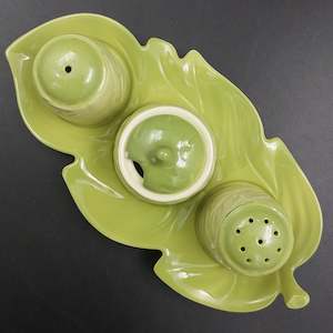 China Brand Carlton Ware England: Carlton Ware - Leaf Twin Tone, Chartreuse - 2369 Leaf Cruet Set