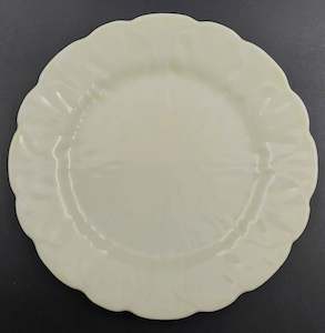 China Brand Aynsley England: Aynsley - Cream - Crocus-shaped Side Plate