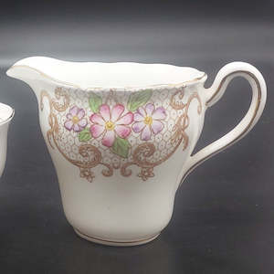Colclough - Purple and Pink Flowers, 6621 - Milk Jug