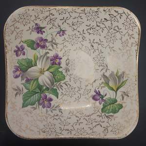 Midwinter - Trilliums and Violets - Square Dish