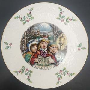 Royal Doulton - Christmas 1981 - Display Plate in Original Box