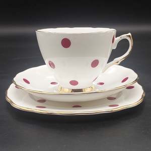 China Brands R: Royal Vale - Maroon Spots, 7375 - Trio