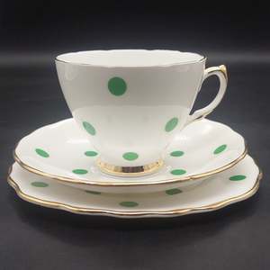 Royal Vale - Green Spots, 7374 - Trio