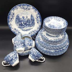 China Brands I J: Johnson Brothers - Coaching Scenes, Blue - 6-setting Dinner Set