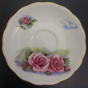 Colclough - Pink Roses, Cloud - Saucer