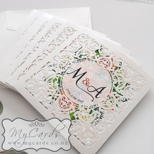 Products: Lasercut Invitation Cover Centre Circle Sleeve 160mm Sq – CLEARANCE – LAST 8