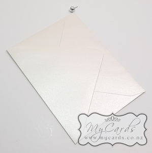 Cream Metallic Envelopes 5×7 Diamond Flap – Opal