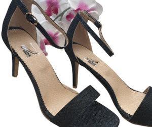 Women Shoes: Mary Heel