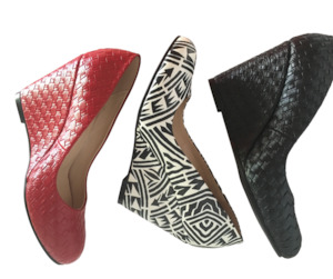 Women Shoes: Dareing Wedge