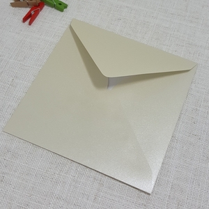 155mm Sq: Pearlescent Cream 155mm Square Envelopes Diamond Flap