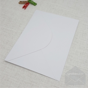 C5: White C5 Envelopes Diamond Flap 130gsm END OF LINE