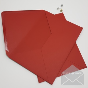 C5: Red A5 Envelopes Diamond Flap 120gsm