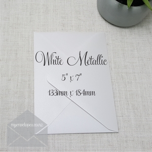 Products: White Metallic Envelopes 5×7 Diamond Flap