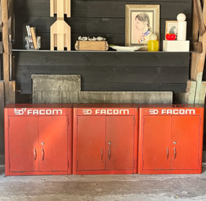 3 vintage tool cabinets – Paris - My Exhibition