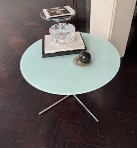 Arper glass and chrome coffee table - My Exhibition