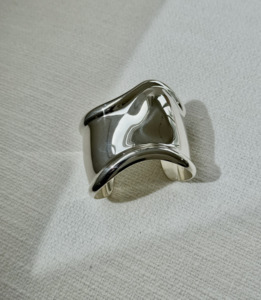 Products: Elsa Peretti bone cuff in silver - My Exhibition