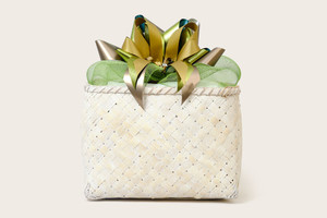 Products: La Provence Gift Basket