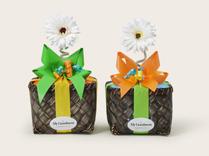Products: Easter Little Deluxe