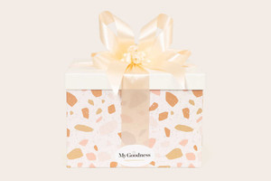 Products: Newborn Celebration with Bubbles