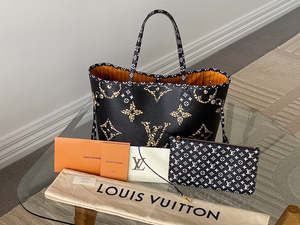 Louis Vuitton LE Monogram Giant Black Jungle Neverfull MM