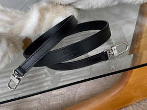 Louis Vuitton Noir Calfskin Bandoulière 120cm