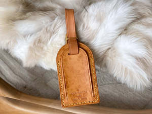 Accessories: Louis Vuitton Vachetta Luggage Tag