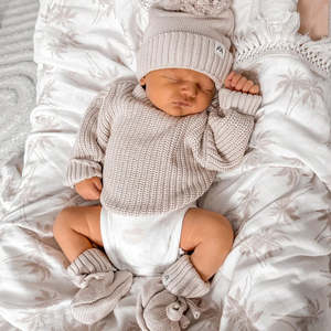 Newborn: 3 Little Crowns - Knitted Booties | Mushroom