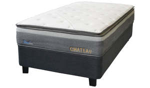 Chateau Bed