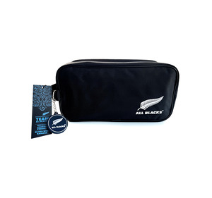 All Blacks: All Blacks Toilet Bag - Black + upgrade with colour keyring - NAVY