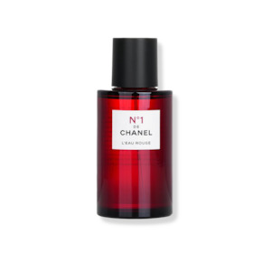 Chanel: Chanel No.1 De Chanel L'Eau Rouge Revitalizing Fragrance Mist