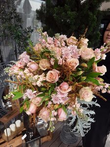 Blush Bouquet – Myrrh & Co Florist Mt Maunganui