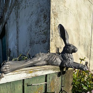Hare: Country Hare Statue - Resting Grey