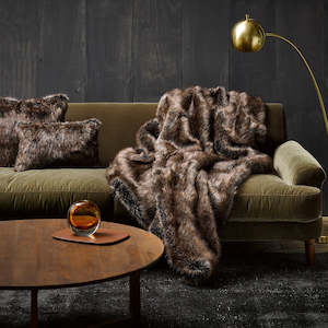 Imitation Fur Throws: Luxury Imitation Fur Throw - Husky