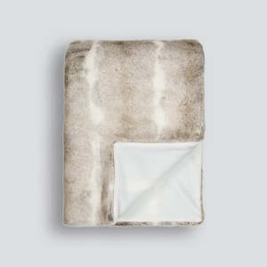 Luxury: Luxury Imitation Fur Throw - Silver Rabbit