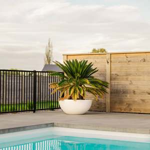 Outdoor: Barcelona 1000 Bowl Planter